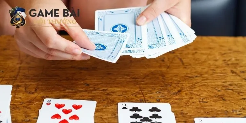 Chiến Thuật Tiến Lên Miền Bắc Bất Bại Từ Chuyên Gia 3 Chiến lược cá cược tiến lên cực hiệu quả từ các chuyên gia lâu năm